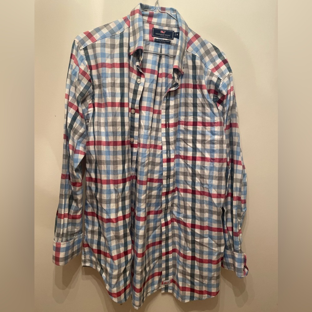 Vineyard Vines men’s shirt size Medium